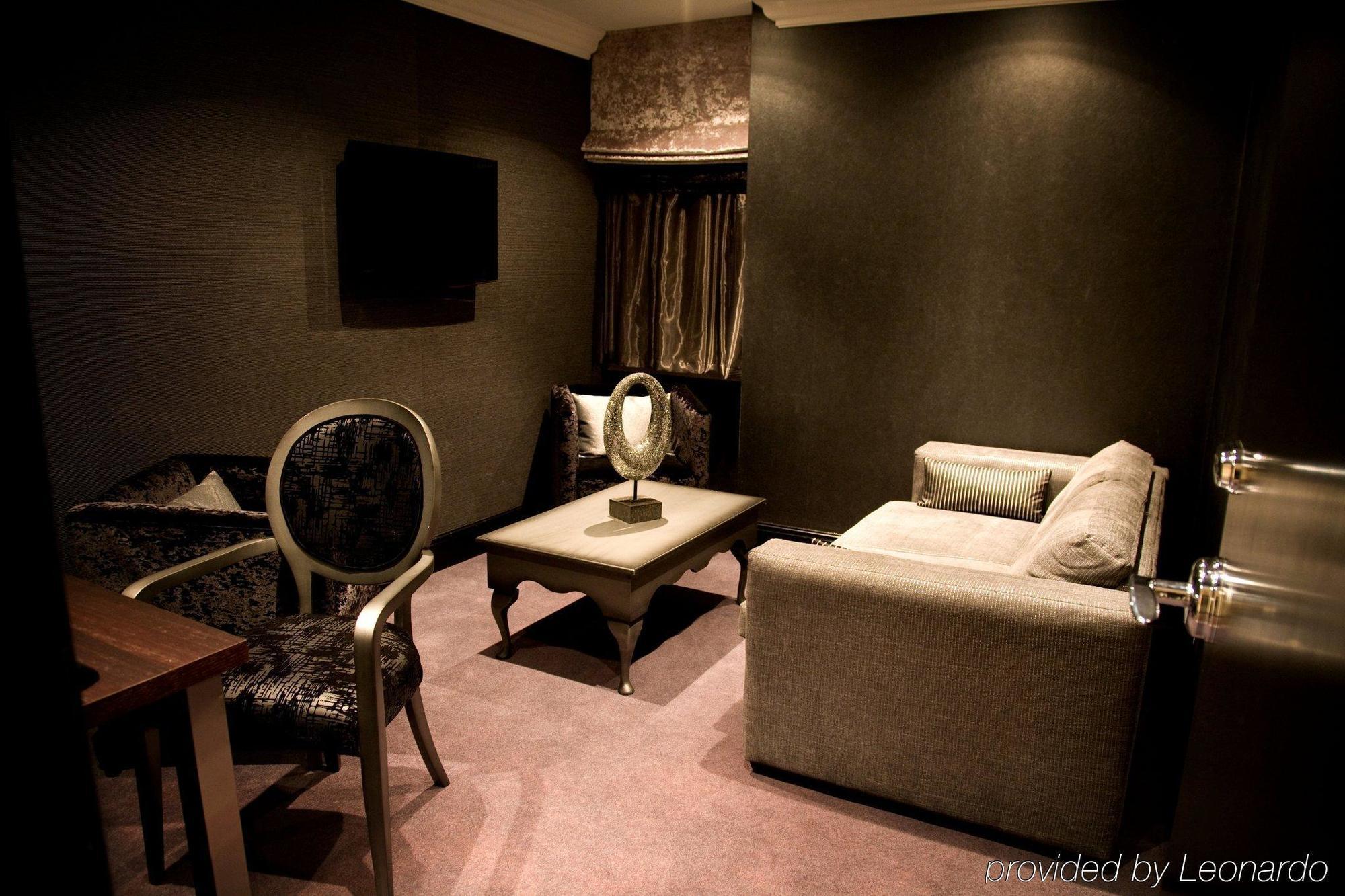 The Popinjay Hotel Larkhall  Ngoại thất bức ảnh